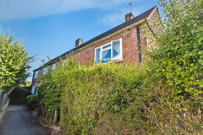 1-bed flat on 1 Newcombe Path, Radlett, £165,000