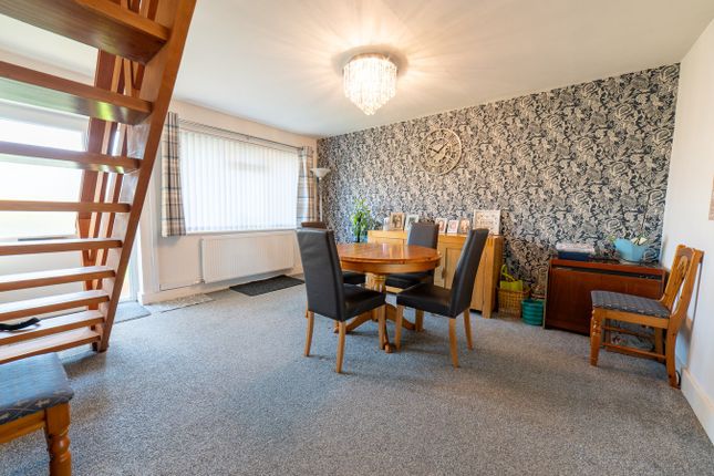 12, Ashmead Drive, Cheltenham photo 3