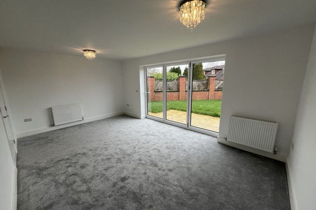 Bungalow to rent in Carter Lane East, South Normanton, Alfreton