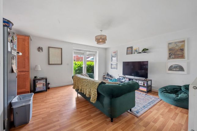 3 Parkside Avenue, Skelmersdale photo 4