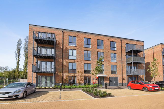 Flat for sale in Perth Close, Northolt