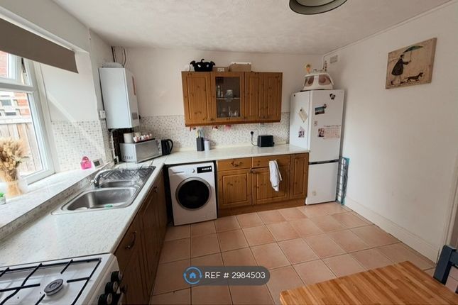 Wortley Road, High Green, Sheffield photo 4