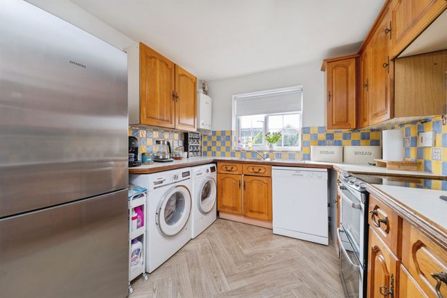 10, Busby Close, BUCKINGHAM photo 4