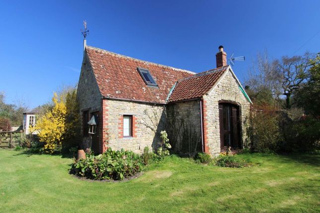 Detached house to rent in Bridlepath Cottage (Horseshoe Farm), Horton Road, Horton