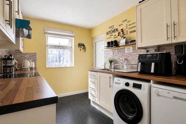 2, Beadle Way, Chelmsford photo 3