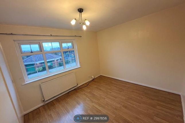 Kitt Green Road, Wigan photo 2
