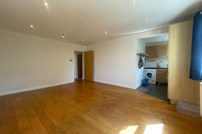 Cavendish Avenue, West Ealing photo 2
