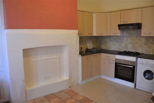 Terraced house to rent in Sagar Place, Leeds