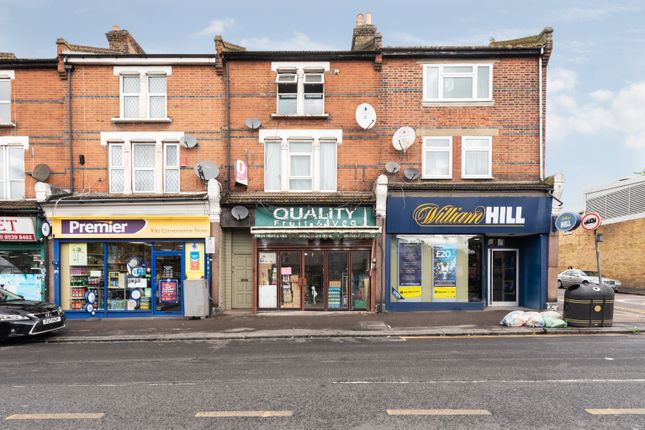 Thumbnail Flat to rent in Hainault Road, Leytonstone London