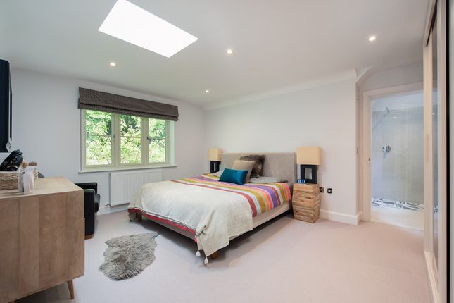 Harewood House, Henley Road, Marlow photo 2