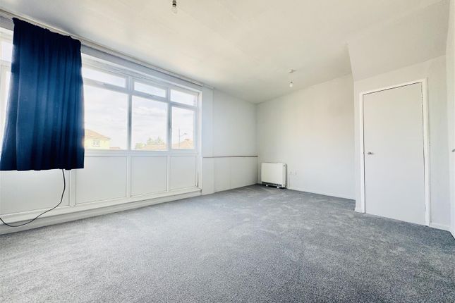 Flat 1A, Manor Flats, High Street, Sedgley photo 3