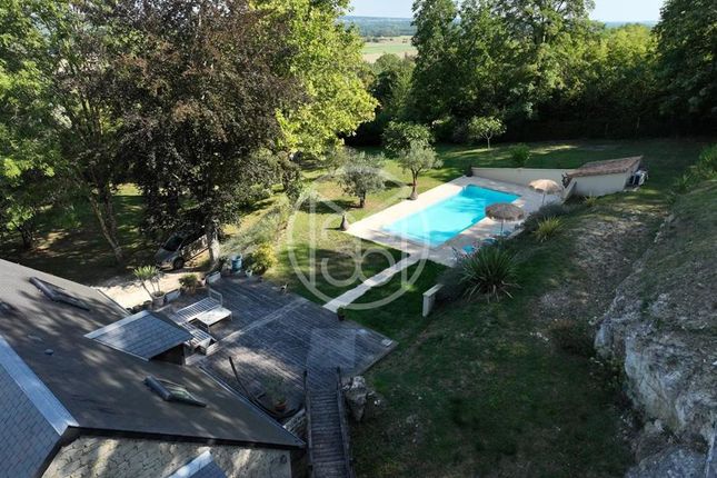 Property for sale in Chatellerault, 86490, France, Poitou-Charentes, Châtellerault, 86490, France