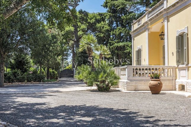 Villa for sale in Viale Antico, Fasano, Puglia