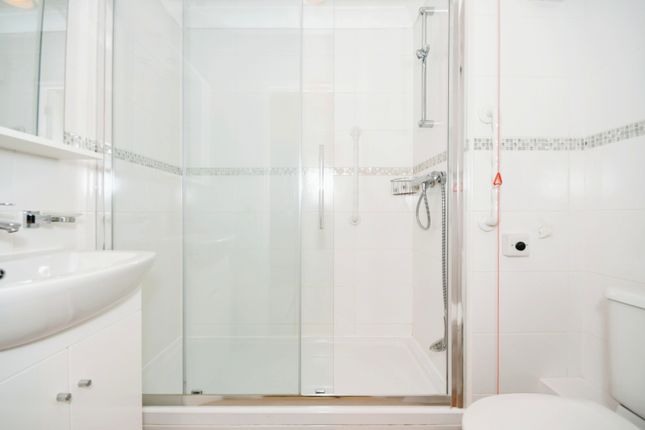 21, Kings Court (Sheffield), Crosspool photo 4