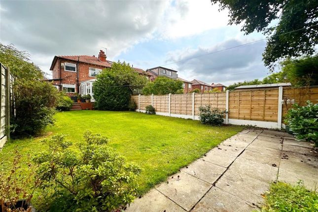92 Dickens Lane, Stockport photo 4