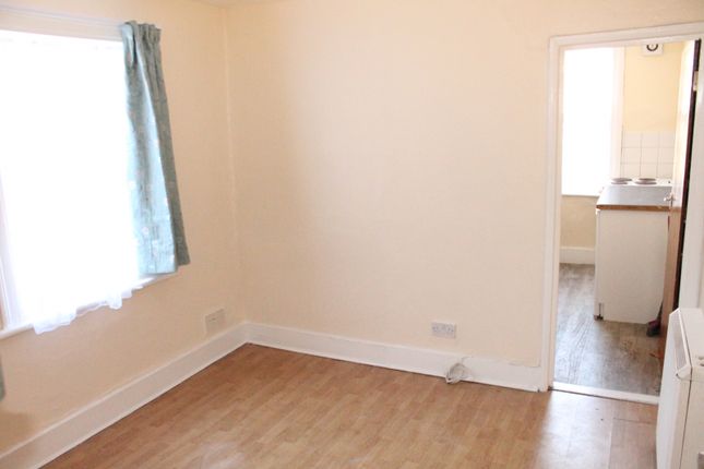 Studio to rent in Antill Road, London