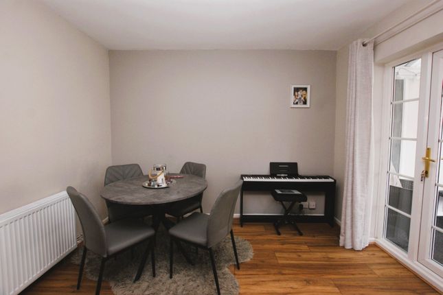 10, Towers Way, Wimborne photo 4