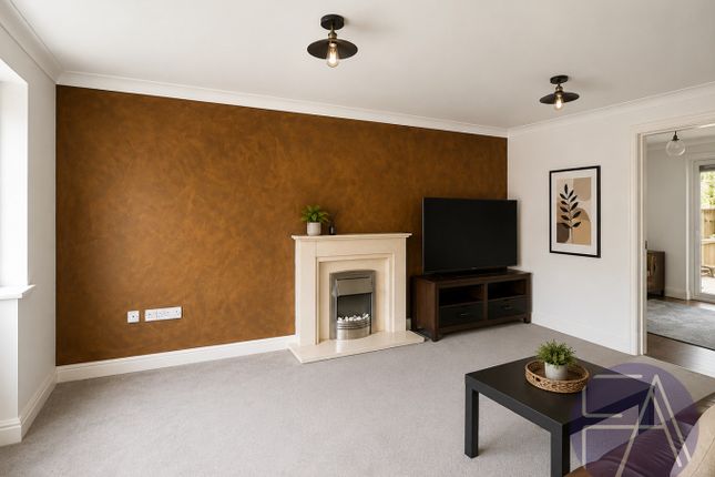 11 Abrams Green, Banks, Lancashire photo 3