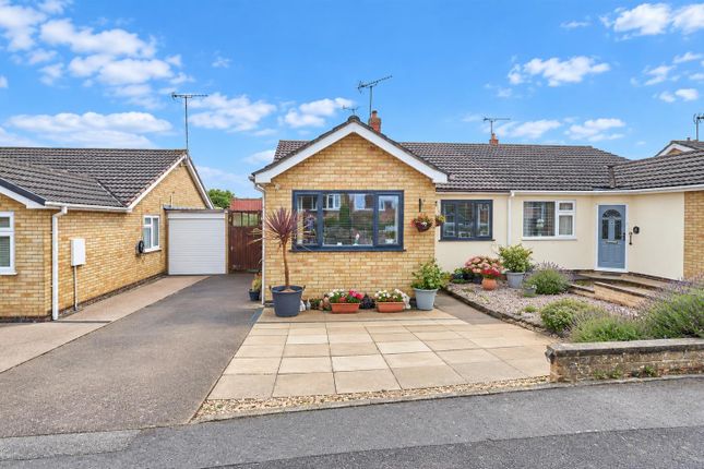 2-bed bungalow on Almond Way, Earl Shilton, £225,000