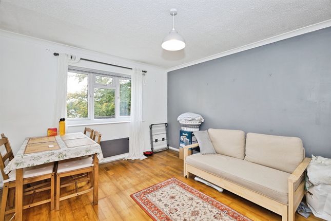 Flat 5, York Lodge, York Place, YEOVIL photo 3