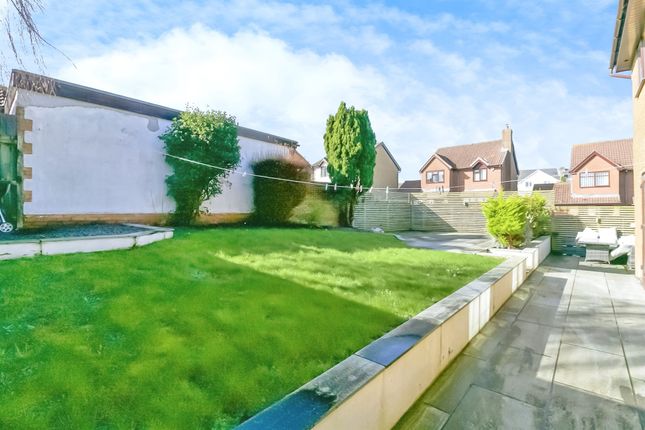 18, Minster Close, Barry photo 2