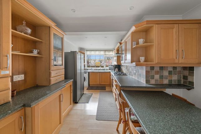 39, Doncaster Drive, Northolt photo 3
