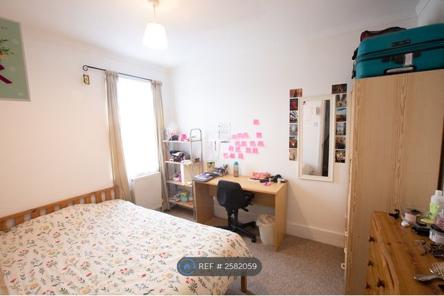 Bedroom 4 - Double (F1)
