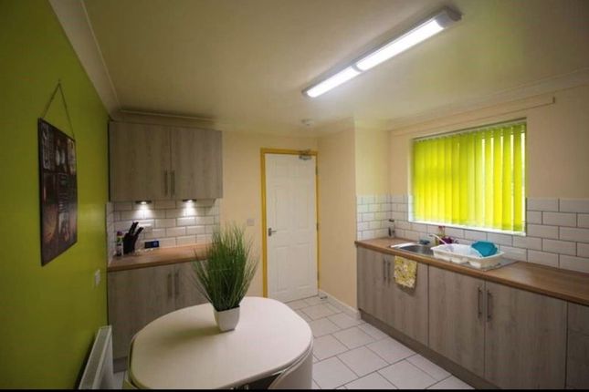 27, Duffryn, Telford photo 5