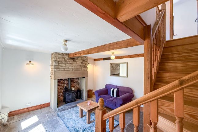 110, Hall Ing, Holmfirth photo 3