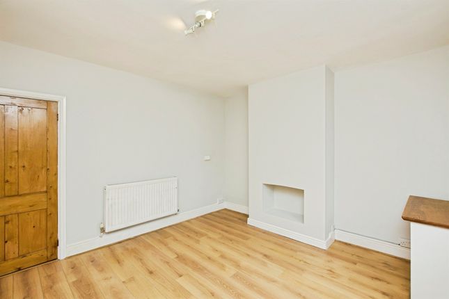 56, Beech Lane, Burton-On-Trent photo 4
