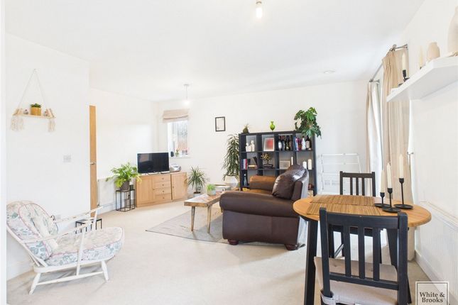 28 Longley Road, Chichester photo 2
