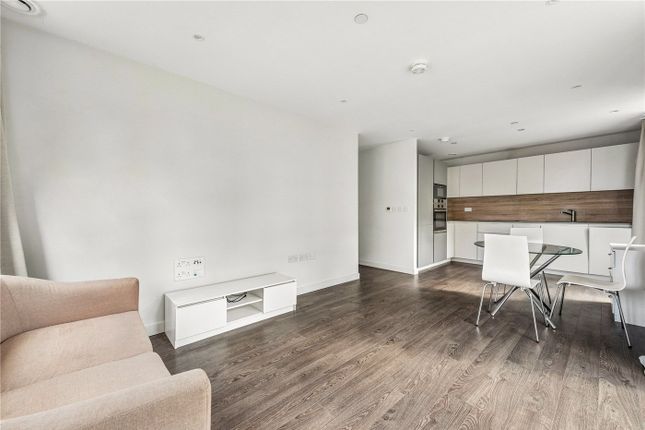 Flat 4, Sandpiper Building, 44, Newnton Close, London photo 4