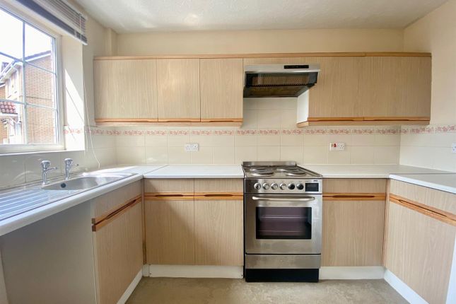20, Wigmore Drive, Peterborough photo 2