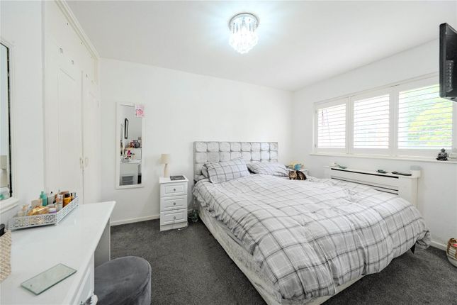 114, Fir Tree Approach, West Yorkshire photo 4