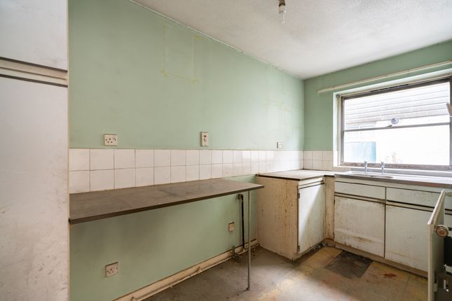 Flat for sale in Willowbrook Road, Southall