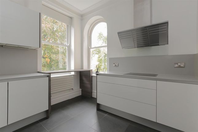Apt 7, Chesham House, Bowdon photo 4