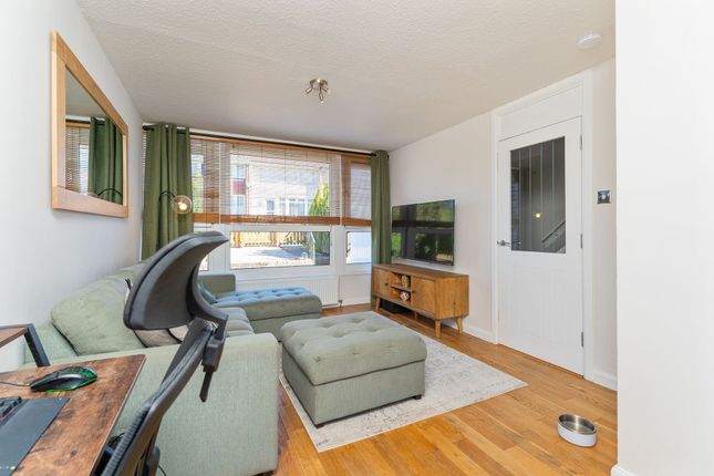 42 Kirkhill Place, Wishaw photo 5