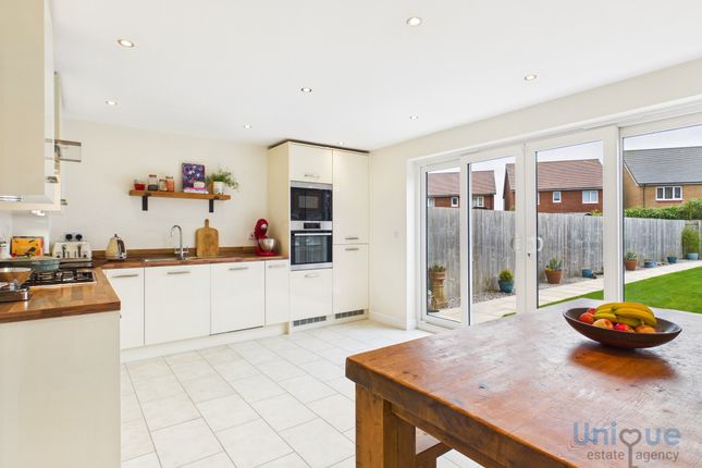 20, Bulkhead Drive, Fleetwood photo 3