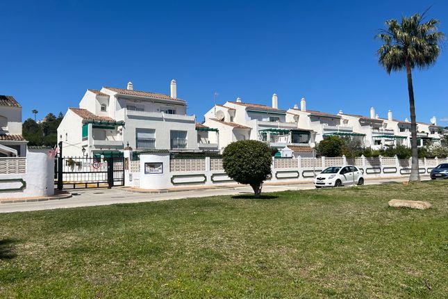 Apartment for sale in Los Pelicanos, Duquesa, Manilva, Málaga, Andalusia, Spain