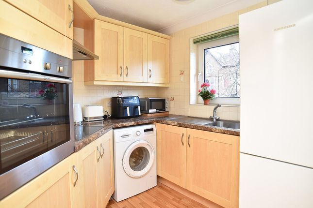 Flat 23, Arthington Court, Harrogate photo 3
