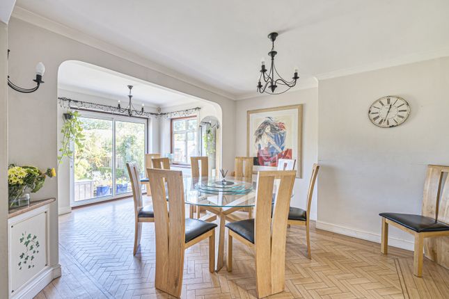 38, Kennel Lane, Fetcham photo 4