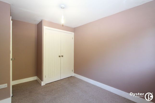 7 Romilly Drive, Watford photo 5
