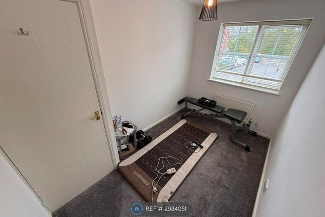 Primrose Drive, Branston, Burton-On-Trent photo 4