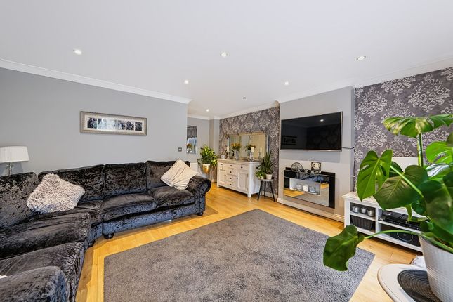 14, Westbourne Close, Ince In Makerfield photo 3