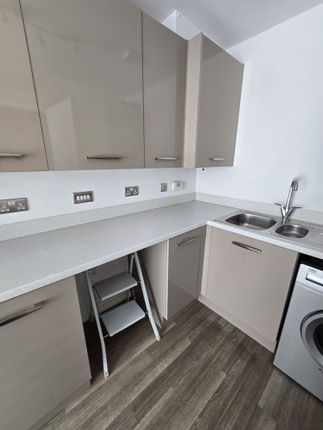 25, Heartwood Road, Manchester photo 5