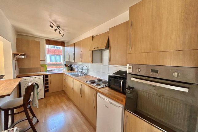 Flat to rent in St. Marks Road, Henley-On-Thames