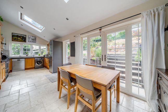 36, Kiln Lane, Farnham photo 4