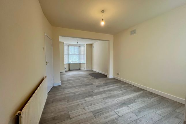 32 Houghton Road, Bedford photo 5