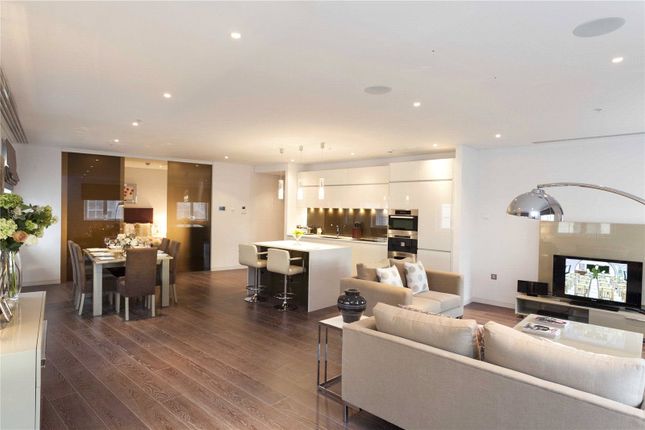 Flat for sale in Marconi House, 335 Strand, London