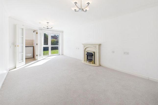 20, Sheppard Court, Chieveley Close, Tilehurst Reading photo 4